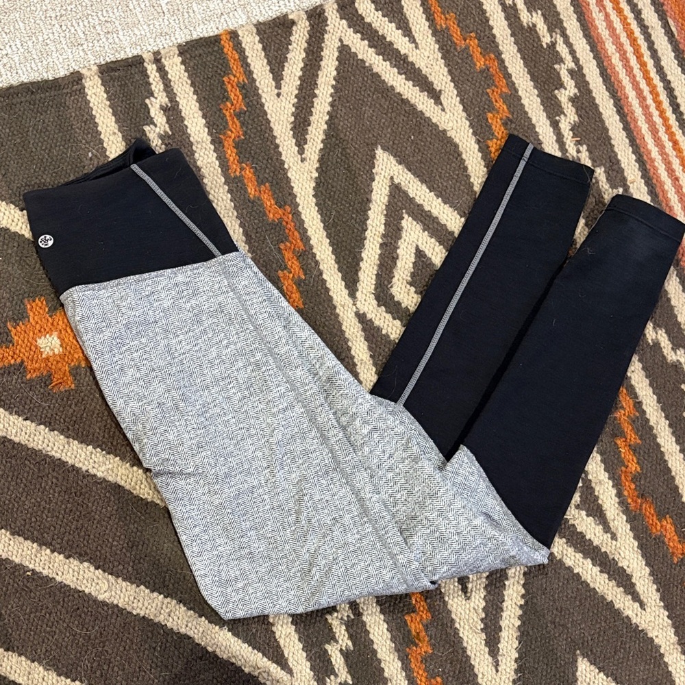 Manduka Black and Gray Women's Leggings - Picture 2 of 4